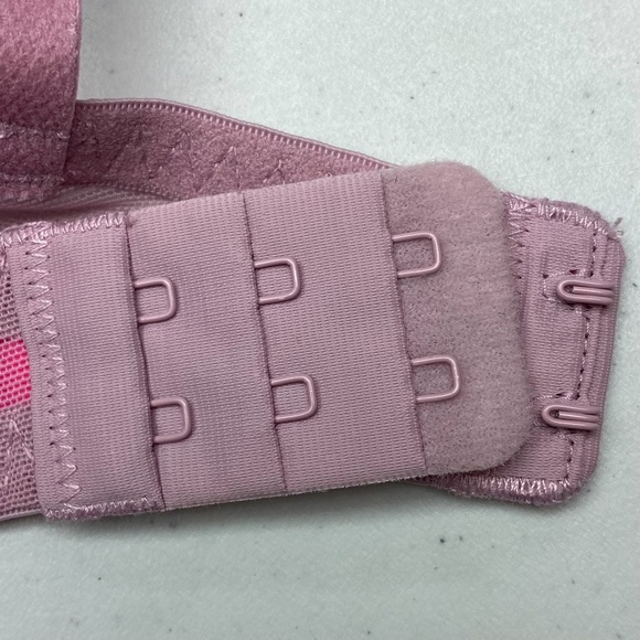 NWOT ROSE Lacy Plunge La Senza 32D. *P1041 - Picture 7 of 7